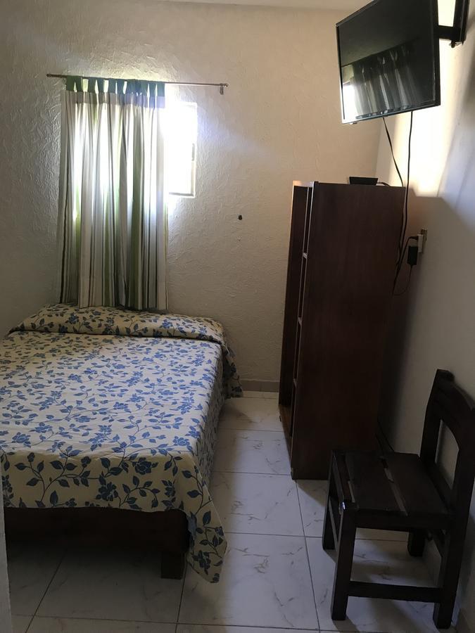 טולה דה איינדה Hotel Andrea מראה חיצוני תמונה